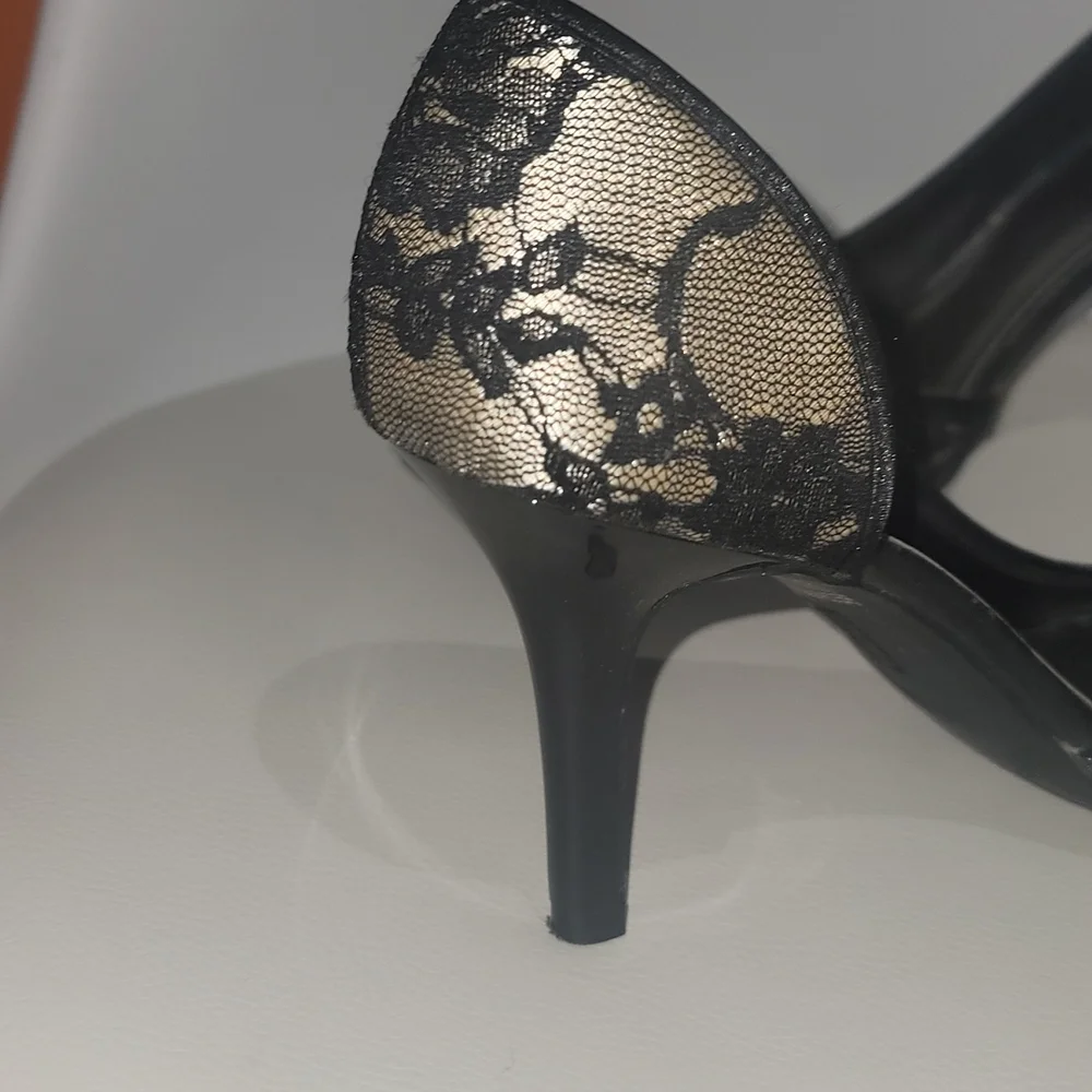Black Lace High Heels size 8. 3.5" heel - Picture 4 of 8